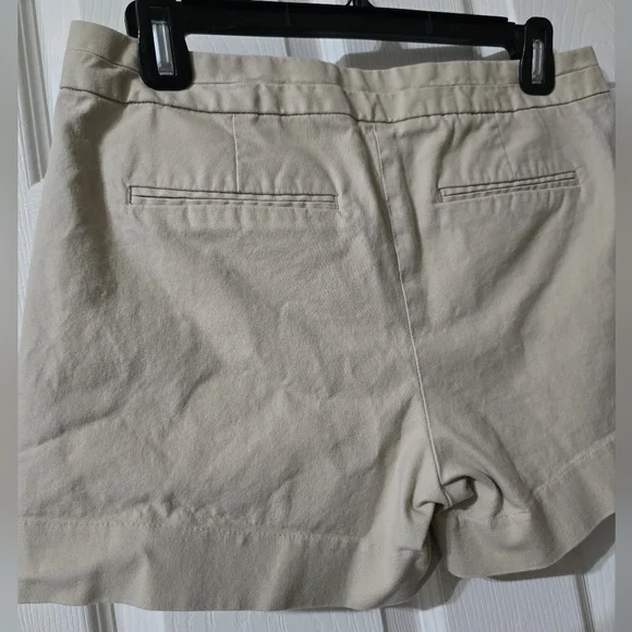 Banana Republic Factory Hampton Fit Y2K Low Rise Khaki Trouser Shorts, Sz 4, EUC - Picture 5 of 8